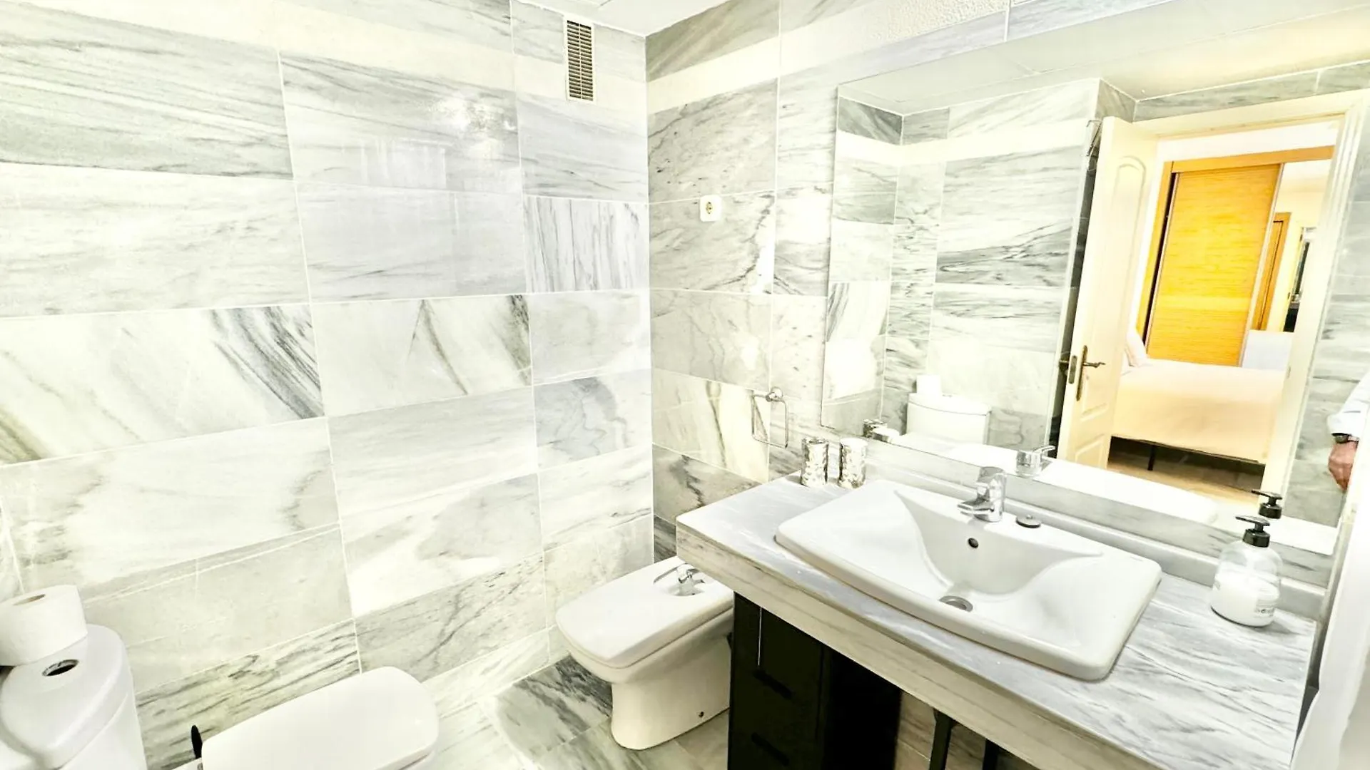 City Center Studio By Eaw Homes Марбелья Испания