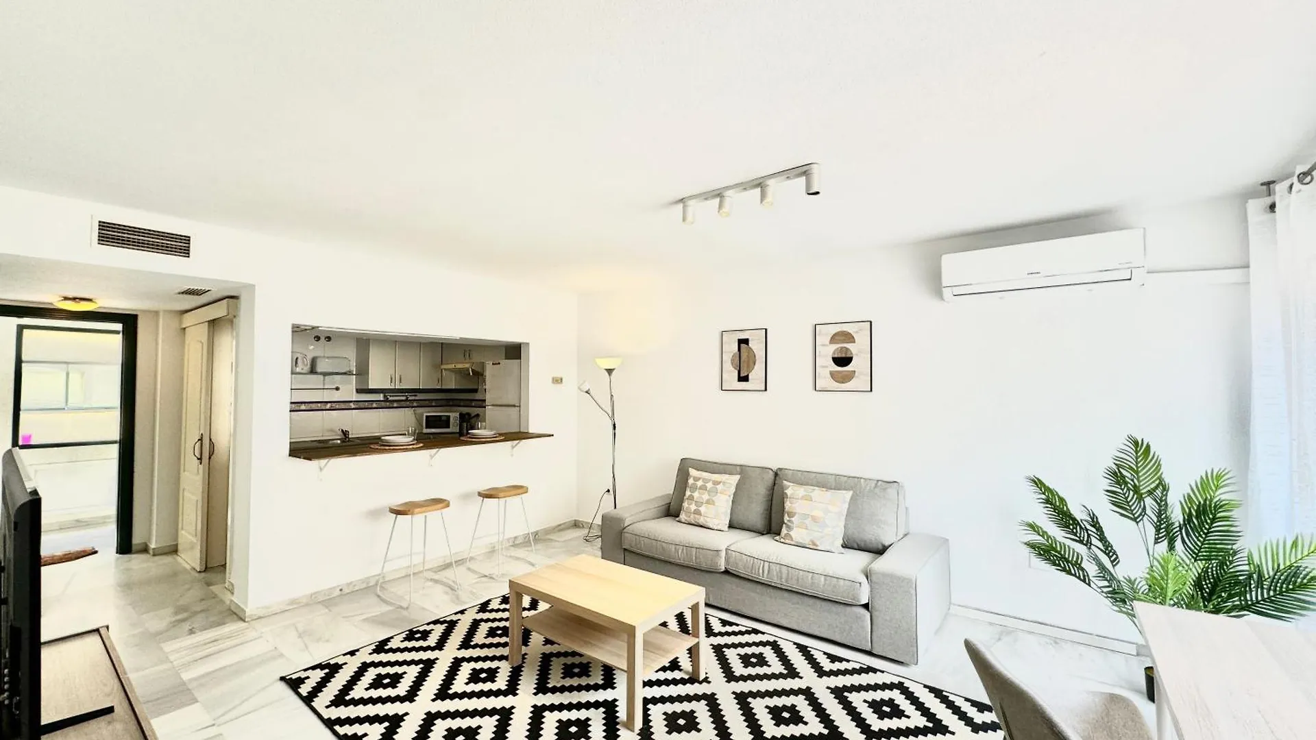Апартаменты City Center Studio By Eaw Homes Марбелья