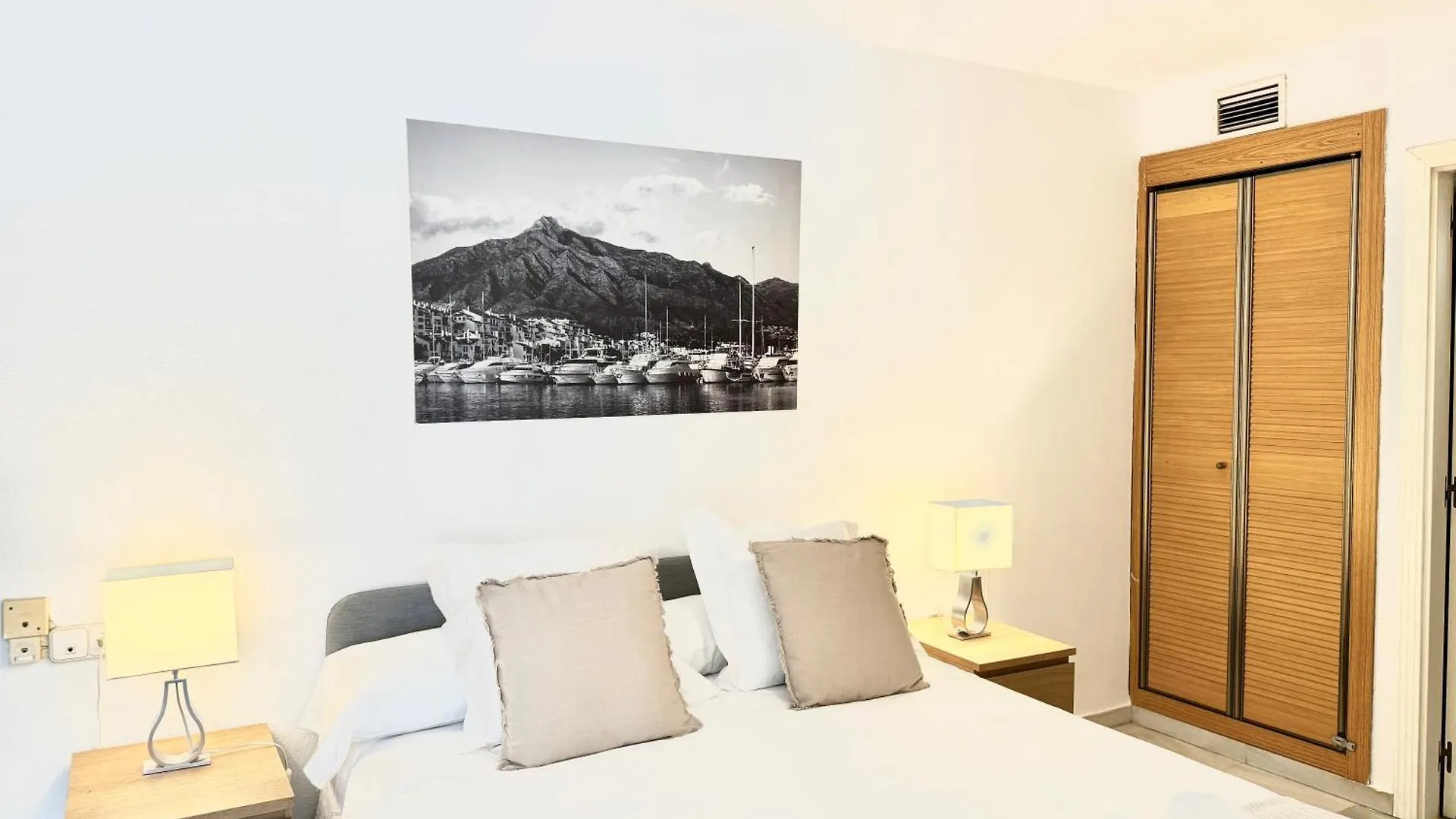 City Center Studio By Eaw Homes Marbella Appartamento
